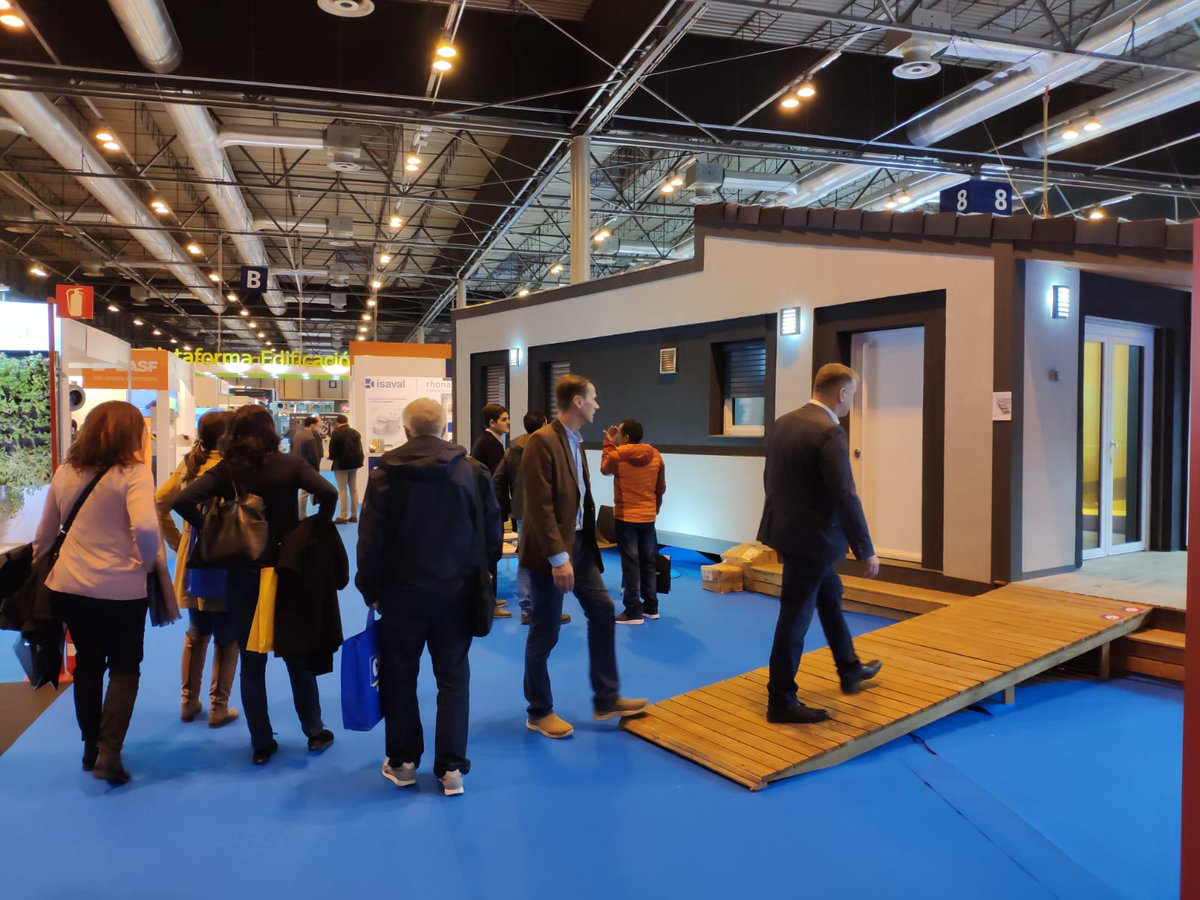 ConPassivHaus's tweet image. Mucha actividad en la #casapasiva del #ConsorcioPassivHaus, durante #epowerbuilding18, ¡gracias a los visitantes!