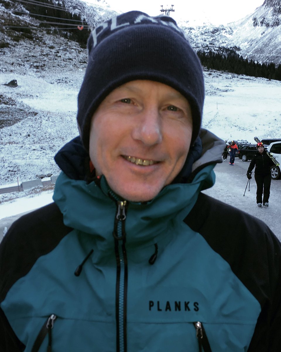 henry_druce's tweet photo. Phew that was lucky! Just been reunited with my favourite @planksclothing ski jacket, left in mountain restaurant yesterday @getcarv #getcarv @stubai_glacier #stubaiergletscher #planksclothing https://t.co/cfW5FUdiep
