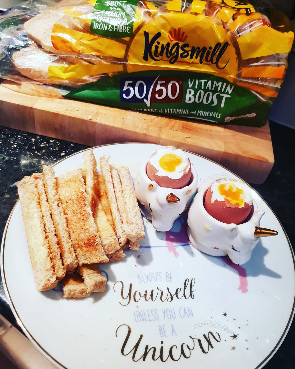 muminpractice's tweet photo. Cold mornings are dippy eggs and mornings here-which also means unicorn egg cups, runny eggs and Kingsmill soft bread. It also has a sneaky boost of vitamins & minerals and in cold season I'll take all the help we can get #ad #boostyourloaf @britmums #breakfast #eggsandsoilders https://t.co/MXhOylkoUv