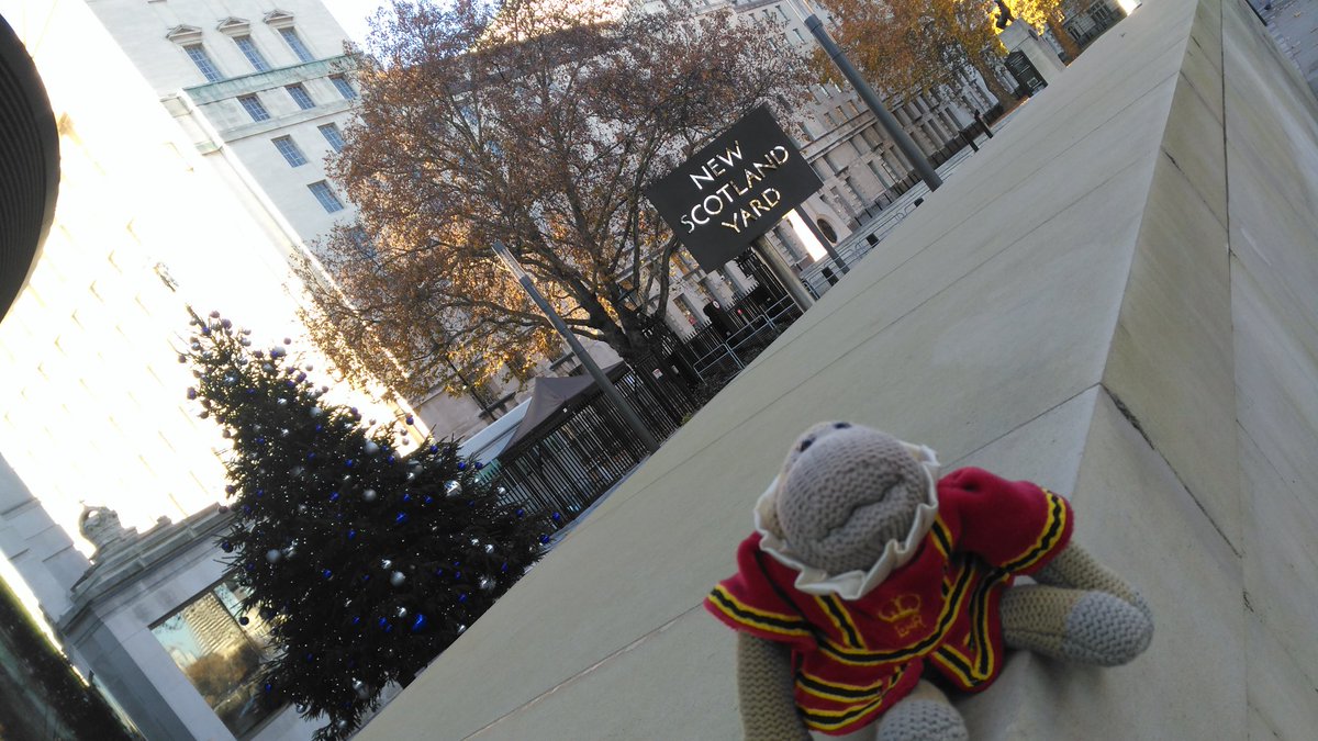 AdventuresPg's tweet photo. What a trip I have had, @NewScotlandYard @TowerOfLondon @TheLondonEye
#visitingthebigsmoke #wornoutmonkey
#pgtime @PGtips #tipsontour #overandout #fornow #imaceleb https://t.co/2OfjRIFJmR