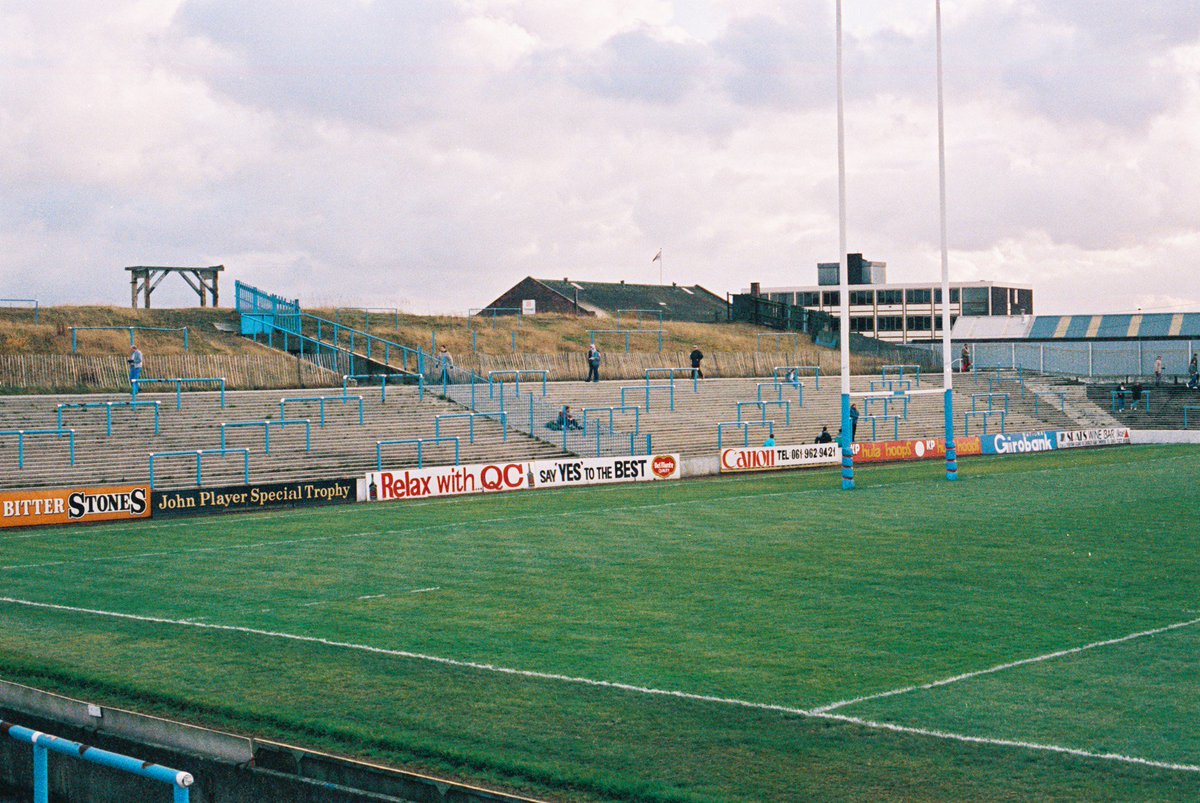 groundhopper23's tweet photo. A little bit of Friday Rugby League nostalgia.....  Station Road, former home of @Swinton_Lions https://t.co/qyLMSJD9lj