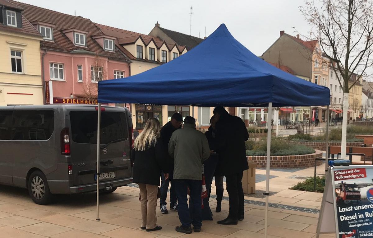 flörtölni, hogy segítségével keresés házvezetőnő drummondville