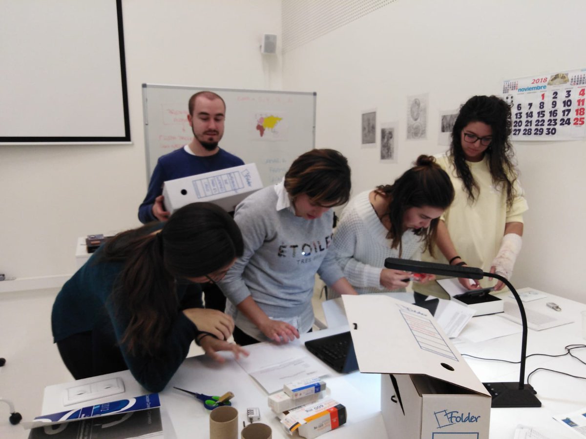 Formas innovadoras de aprender…💭
¿Habrá ayudado la #farmacogenética a los alumnos de 5º a salir del aula🧐? #escaperoom #innovacióndocente
