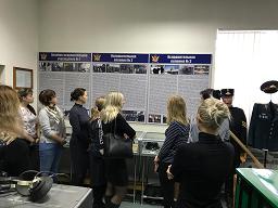 Ufssp_Tomsk's tweet photo. В целях формирования нетерпимого отношения к коррупционным проявлениям организована экскурсия сотрудников Управления в музей и ФКУ СИЗО-1 УФСИН России по ТО https://t.co/K0tY1HI21A