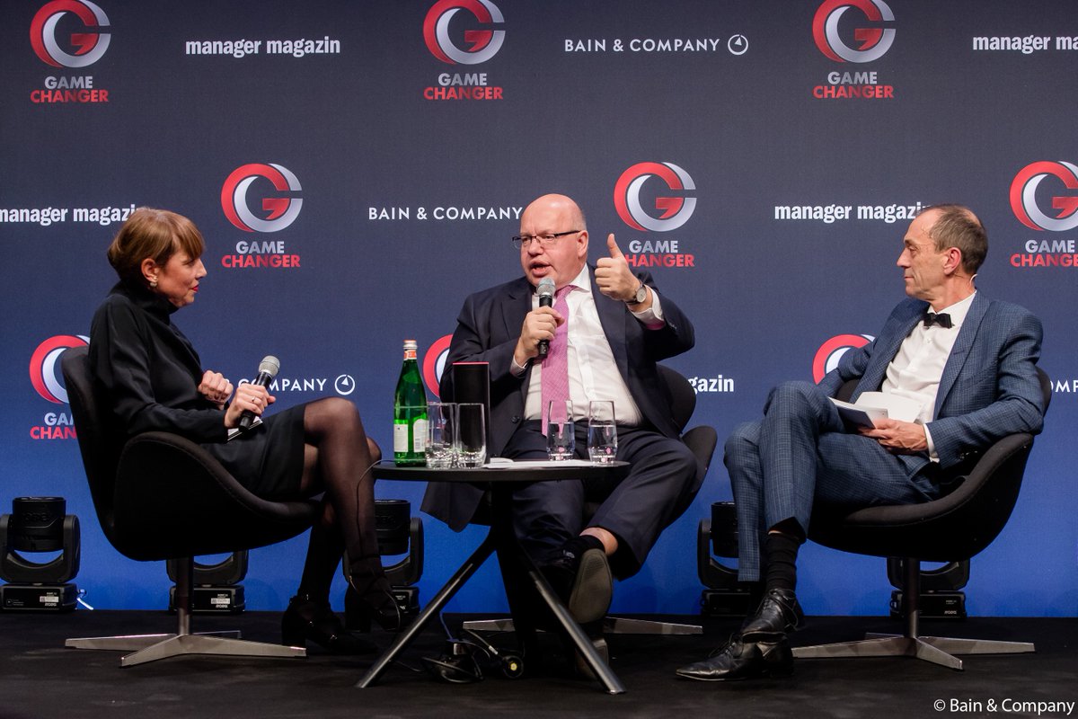 BMWE_'s tweet photo. BM @peteraltmaier sprach auf dem #GCA18 zu #Digitalisierung und #KI: Wir werden die Wirtschaft entschlossen begleiten und die notwendigen Rahmenbedingungen für eine erfolgreiche digitale Transformation schaffen. https://t.co/fSRzd5DYp0
