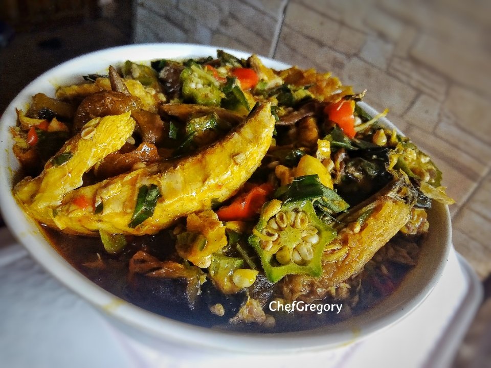Seyeneotu's tweet photo. I Recently rediscovered my love for Smoked mackerel 😁😍 & I am never letting go 🤣 .
.
.
This bowl of Okro soup is available on order via Dm or whatapp: 08163773375
.
.
.
#Chefgregory
#Okrosoup
#Dince
#Diaryofanigerianchef https://t.co/MoUyVgQ9yY