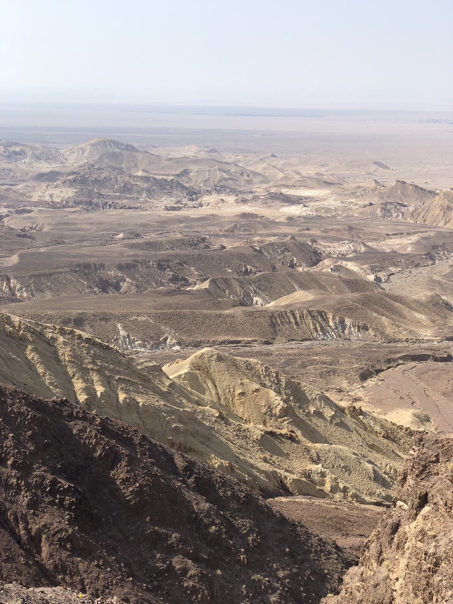 mochilerostv's tweet photo. Rumbo a Wadi Rum elegimos una carretera alternativa a la principal y nos regala unos paisajes alucinantes.
#MTVJordania #ViajarLibres #VisitaJordania #mochileros #Belander #VisitJordan https://t.co/52pz2VAOmR