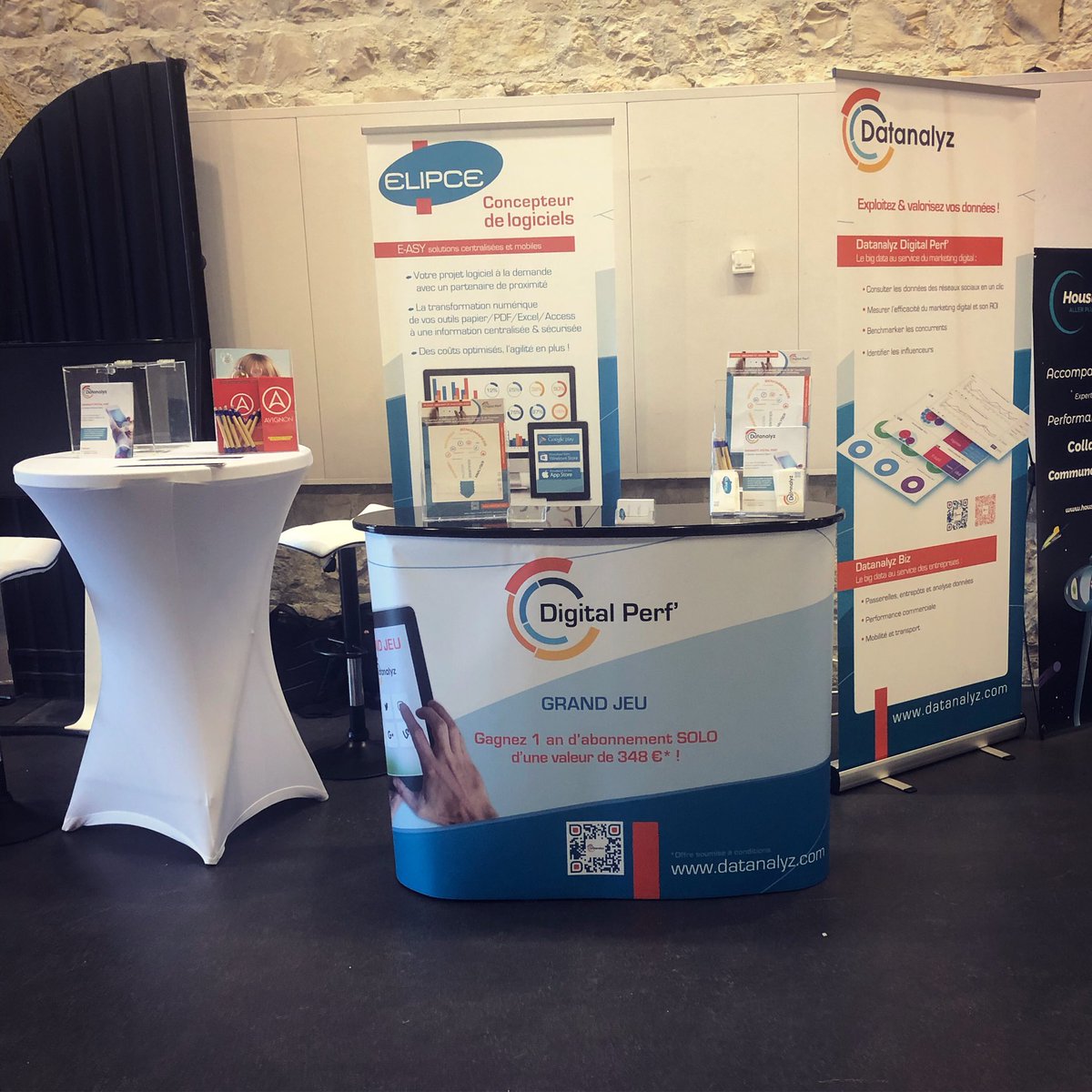 datanalyz's tweet photo. L’équipe @Elipce et @datanalyz  en place au #SDN6  à #avignon.
Et n’oubliez pas : Elipce et Datanalyz vous proposent de gagner, sur leur stand,un abonnement annuel Digital Perf’ solo d’une valeur de 348 € 🎉
@associationdeltanumerique #salondunumerique #palaisdespapes #workday https://t.co/T4RWERzcAl