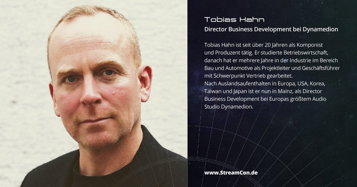 Stream_Con's tweet image. Der Globetrotter Tobias Hahn macht einen Stopp bei der #StreamCon✨ Seine Spezialisierung ist das Komponieren und Produzieren. Nach vielen Auslandsaufenthalten ist er nun als Director Business Development Teil des größten Audio Studios Europas: @dynamedion.