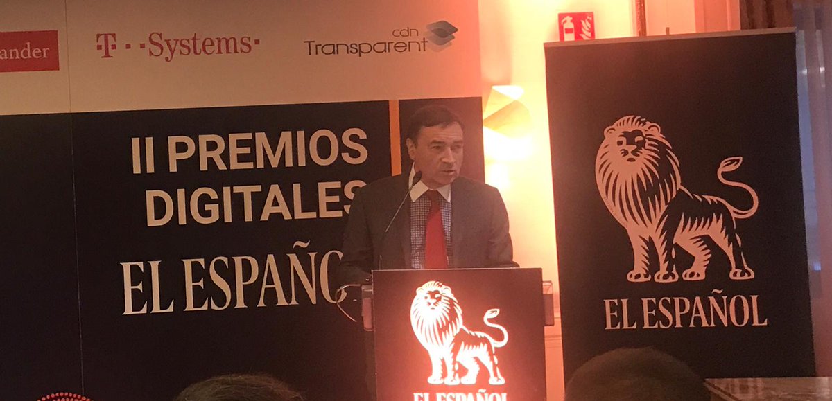 MESbook_'s tweet photo. Fotos de ayer en la entrega de #PremiosDigitales @elespanolcom! Nuestro Director Comercial @GarJorgeCia ha recibido el premio en representación de todo nuestro equipo @MESbook_ 💥💥💥 #OrgulloMESbook #ExperienciaMESbook #Industria40 https://t.co/6ejfuuWei2