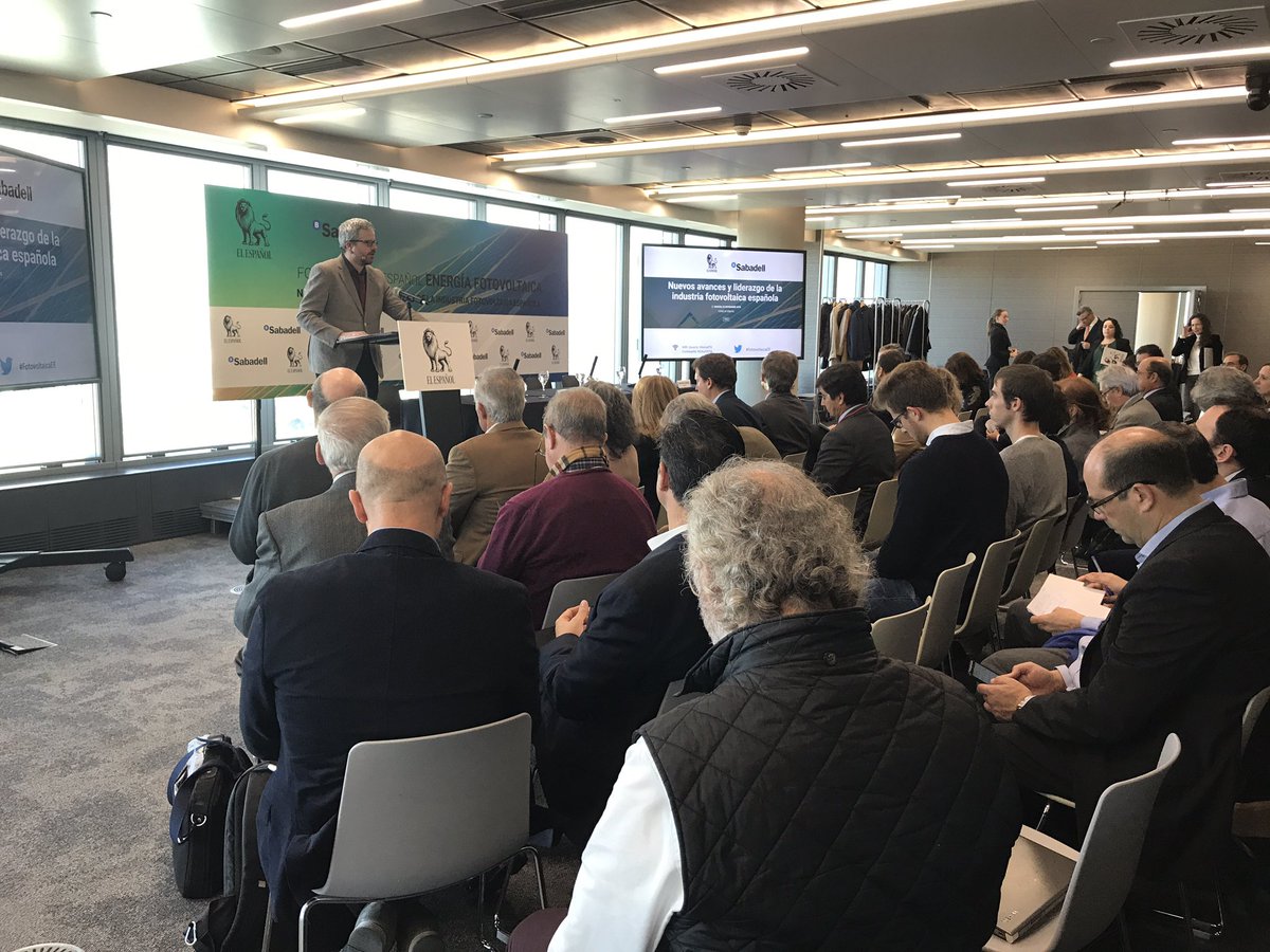APPA_Renovables's tweet photo. Miguel Ángel @uriondo inaugura la jornada #FotovoltaicaEE de @elespanolcom, mencionando el cambio de política energética que se ha producida en España en el pasado año. #Fotovoltaica #Autoconsumo https://t.co/mw9fHSLbwI
