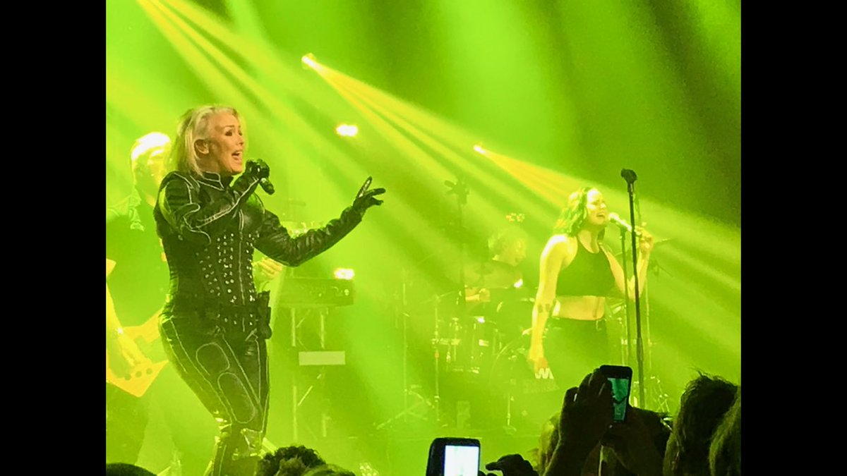 MarcKok1972's tweet photo. Awesome concert by โฆ@kimwildeโฉ โฆ@Wilderickyโฉ โฆ@scarlettwildeโฉ at โฆ@patronaat023โฉ in Haarlem ๐ธ
Kim, please stay performing until youโre 94, like Charles Aznavour did ๐๐
#herecomethealienstour https://t.co/LGpC1ljuWJ