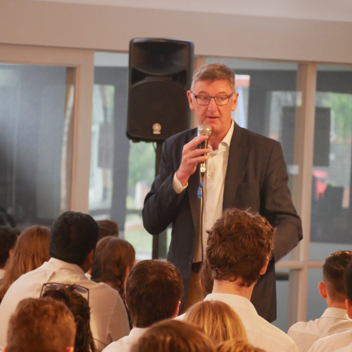 Great to have Essendon and AFL hall of famer Simon Madden speaking to students today in Parkdale about studies and the transition into adult and working like.  So motivational!