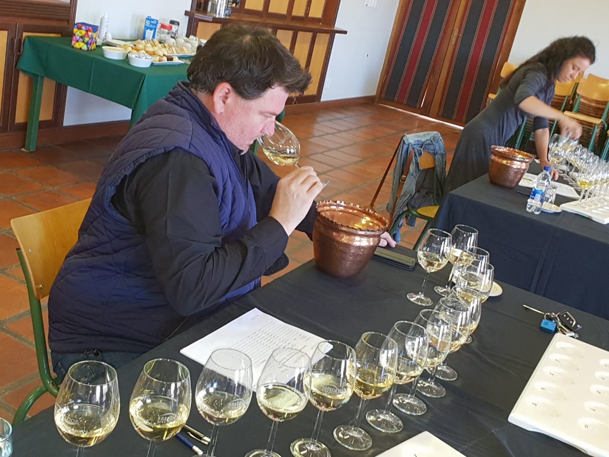 BreedekloofWine's tweet photo. Let the judging begin...

 Worcester / Breedekloof Winemaker of the Year 2018.

Meet the judges:

Anton Swarts (Cape Wine Master)
Kobie Viljoen (Villion Family Wines)
Wilma Smith (Sommelier @Spier)
Johan Delport  (Waverly Hills)
Tom Block (Cape Wine Master) https://t.co/aLWLGsEST4