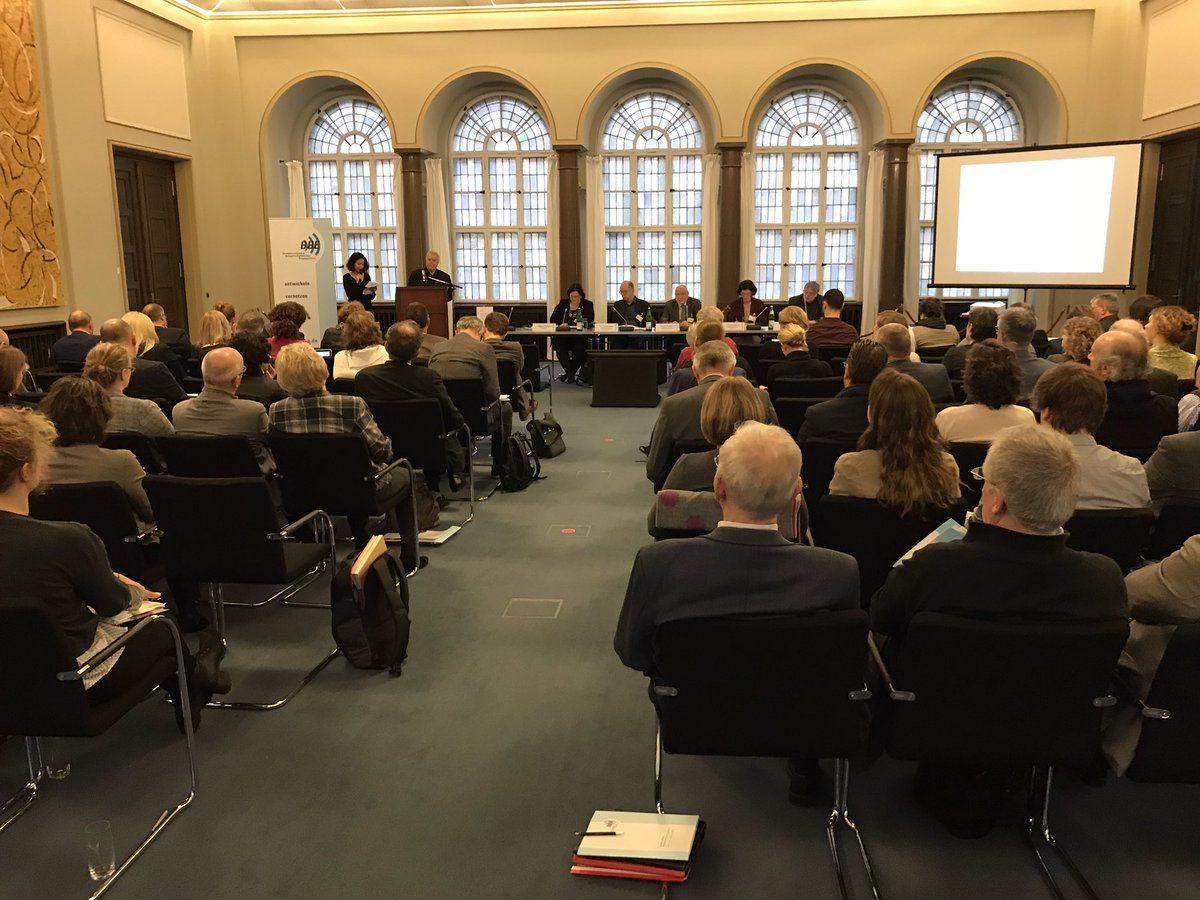 Rüdiger Noll tweet media