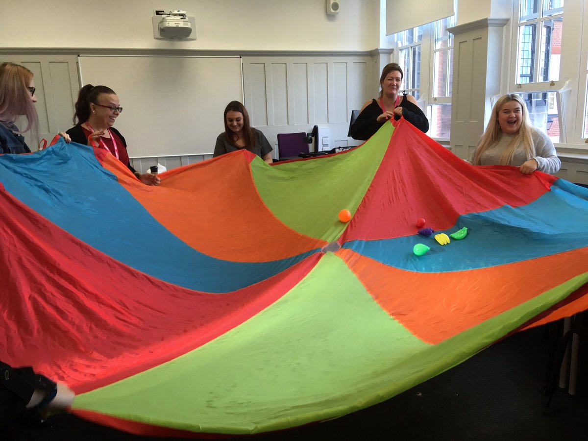 derbyuni_cfhwb's tweet photo. Students on the BSc Child and Family Health degree working with #childrenandfamilies to support families to #reachtheirpotential https://t.co/GetfCUn7FV