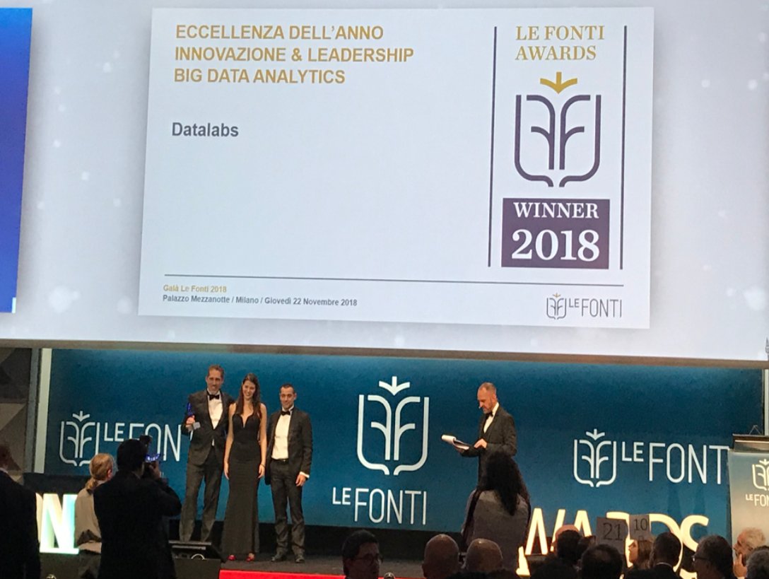 datalabs_IT's tweet photo. @datalabs_IT premiata come #Eccellenza dell'anno - #Innovazione e #Leadership #BigData Analytics  a #LeFontiAwards #22Novembre https://t.co/tI8ngqGIIq