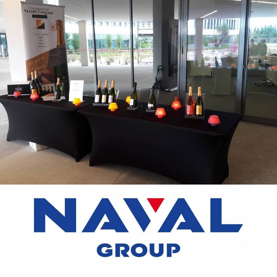 NTChampaca's tweet photo. Présentation des champagnes @VazartCoquart par @NTChampaca au marché de Noël de @navalgroup 🎄🎅😍🍾🍾
#champagne #fete #rareté #luxelife #bulles #bonheur #noel #nouvelleanneequicommence https://t.co/qcfBycAbyp