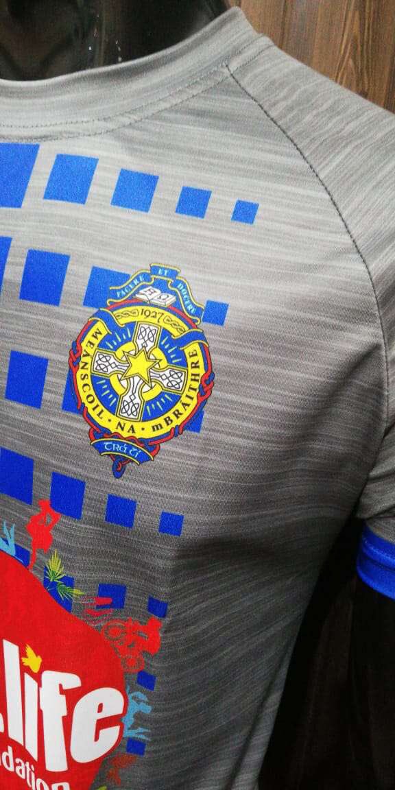 cbstraininggear's tweet photo. The tops are on the way 💛💙 #donalwalshlivelife #livelife @Donal_Walsh_  @DonalLiveLife @thegreencbs @livelifeFilmFst @Fionnbar1 @antobutch @WandsworthGaels https://t.co/1sf7djWWjv