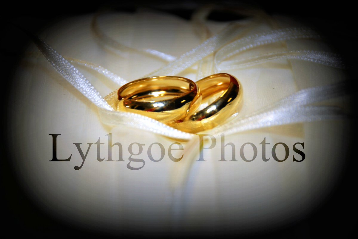 LythgoePhotos's tweet photo. Save some money on your wedding photography we have a great #BlackFriday offer up to 20% off #wedding photography &amp; videography all you have to do is get in touch &amp; book an appointment within the next 4 days full details &amp; t's&amp;c's on our website https://t.co/G1xwF9zwGn