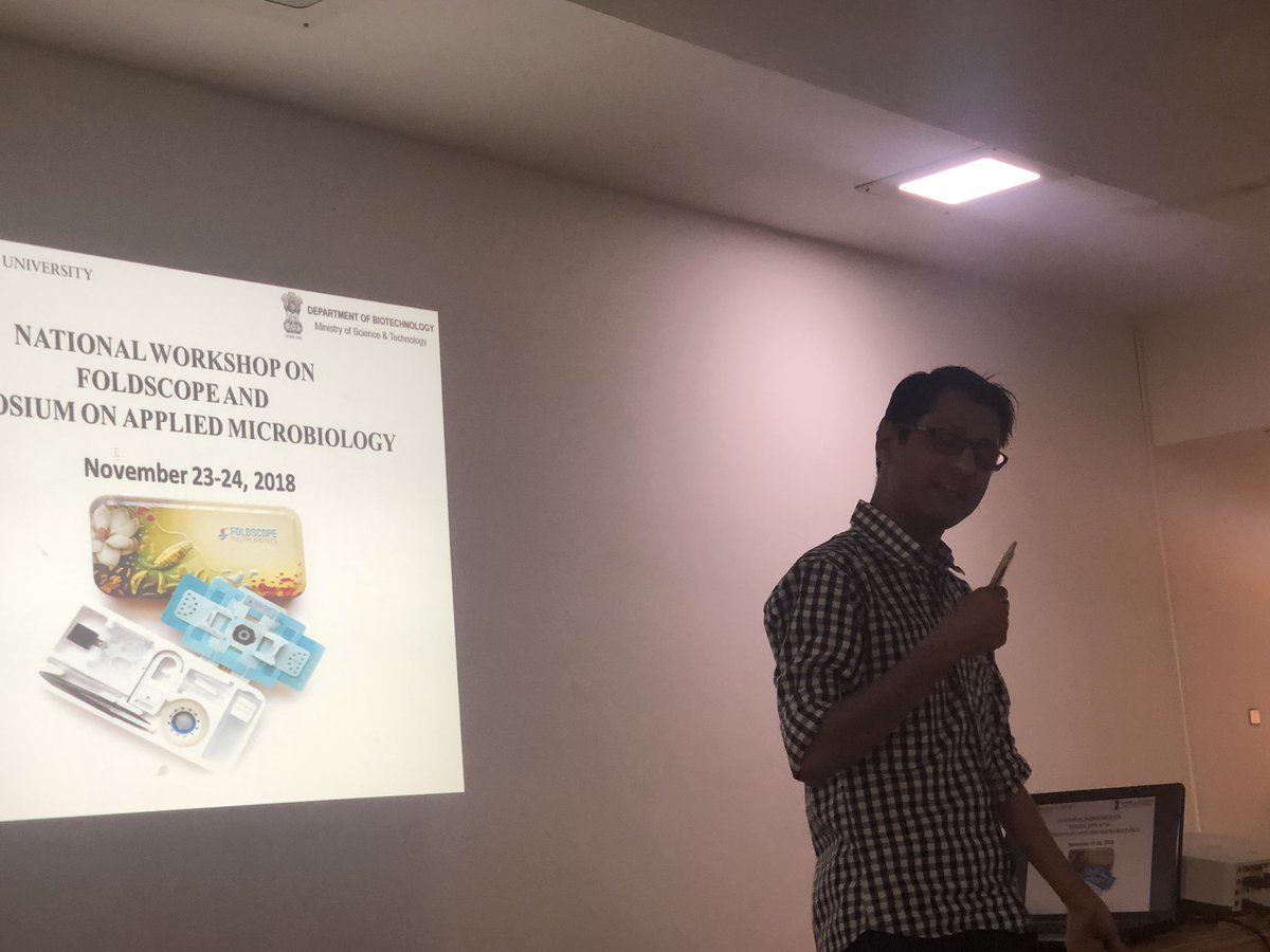 neelbs's tweet photo. Dr. Akhil Agrawal explaining #Foldoscope at the @DBTIndia sponsored National Foldoscope workshop at @manipaluniv Jaipur. @himdaughter https://t.co/5qIodQOyTI