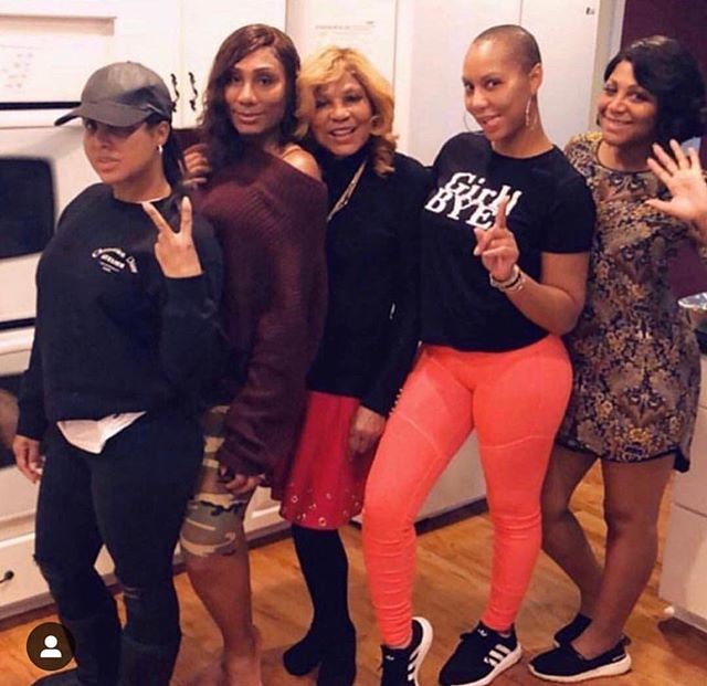 TeamCurtains's tweet image. Thanksgiving with the #Braxtons 
No Filter just natural