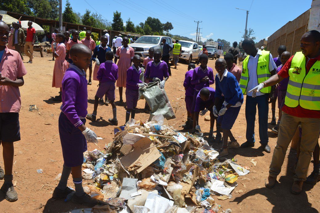KAM_Kenya's tweet image. It’s just about how we choose to manage the plastic we use, that’s the trick! If you don’t #TrashRightRecycleRight, who will?