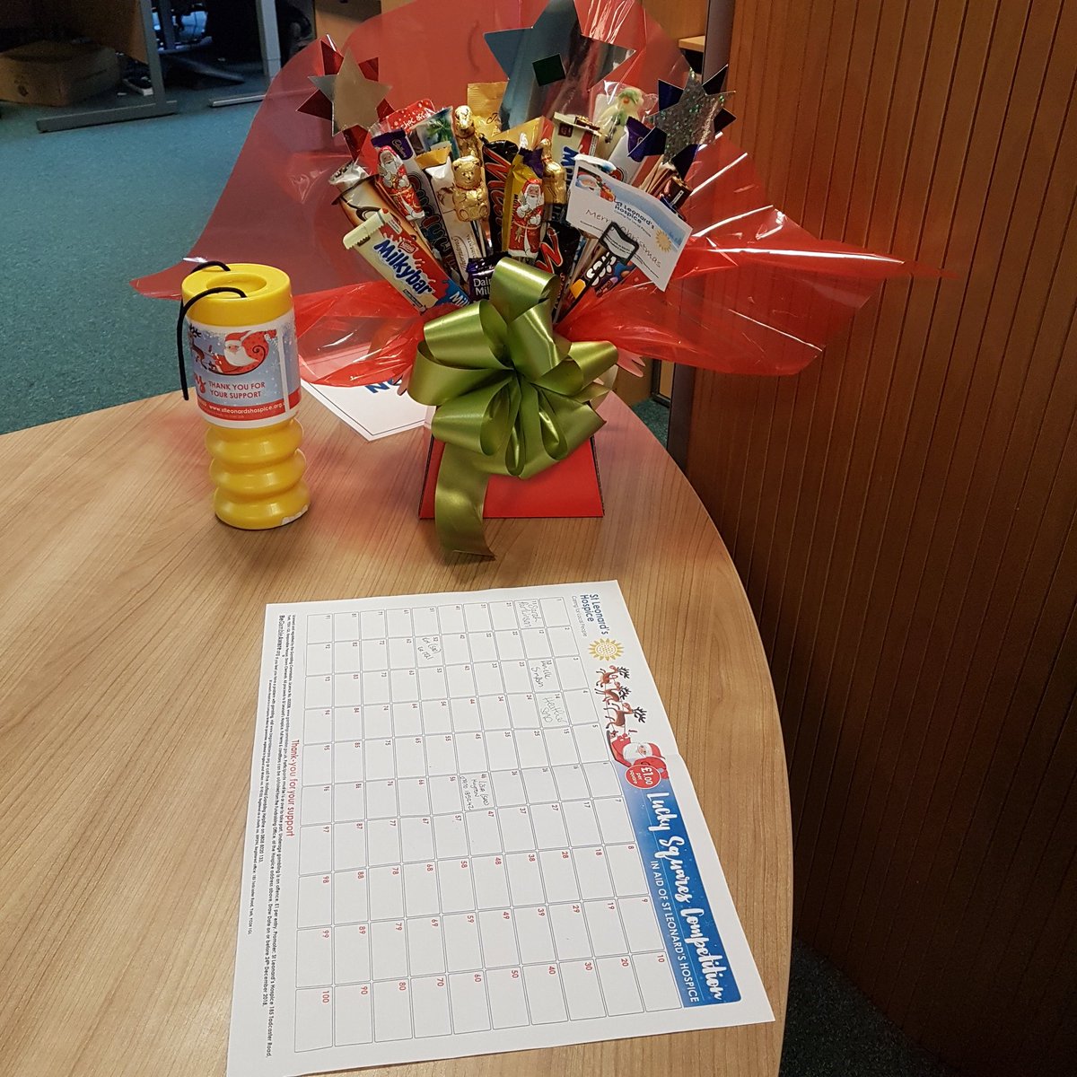 daniellemhawg's tweet photo. Chocolate bouquet courtesy of St Leonard's Hospice. £1 To pick a number. @HealthSciYork @UniOfYork
#mhawg #stleonardshospice #stampoutcancer https://t.co/FQ1aR4tTPj