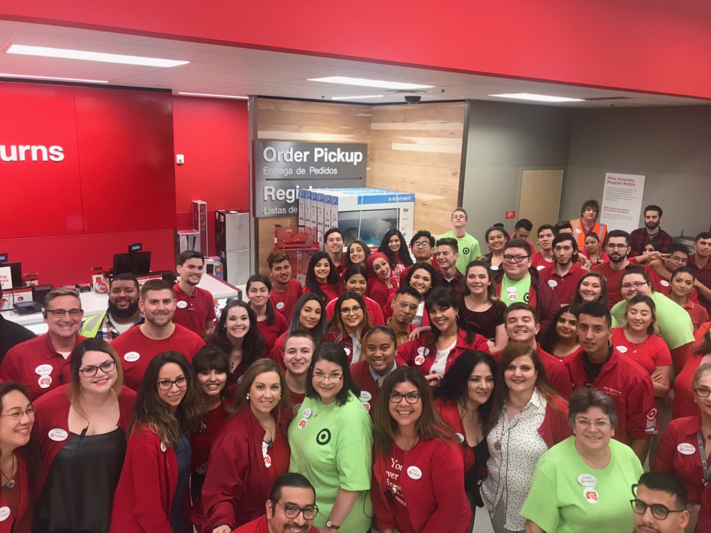 What an awesome start to our Black Friday!!! #TheGreatT0938 #MadeSales thanks to our amazing team!!!🦃 💵 🎉🎯