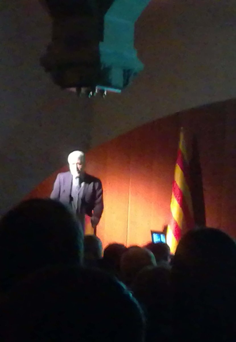 SafeGov's tweet photo. En @JuliPonceSole1 exposa la situació de la qualitat normativa a Catalunya, l'evolució en els darrers anys, el context internacional i propostes de millora i implementació
#betterregulation
#delegeferenda
#SafeGov https://t.co/1vZvWVdZ4f