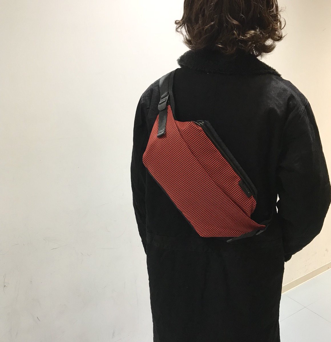 MSPC_NAGOYA's tweet photo. 【C&C】ISAR RED NOISE
ご好評いただいております"Cote&Ciel"小型ショルダータイプより千鳥格子のREDが入荷致しました。
一際目立つカラーリングの為、お洋服のワンポイントに最適です。
是非店頭にてご確認ください。
#MSPC
#ショルダー
#名古屋パルコ
#PARCO
#CoteCiel https://t.co/gpfR4ZHz41