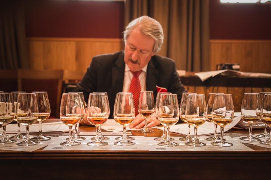 DrinksIntMag's tweet photo. The @IntSpiritsChal is the premier event in promoting outstanding quality spirits from across the globe, and it is now open for entries for 2019 - #spiritsproducers, #distillers and #bottledesigners, enter now: https://t.co/ncetcTV31b https://t.co/NKgTnjd6vr