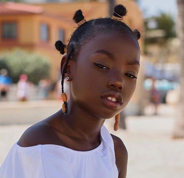 She's only 9 years old. #servinglooks her name is Jannesha Adore 👸🏾👏🏾