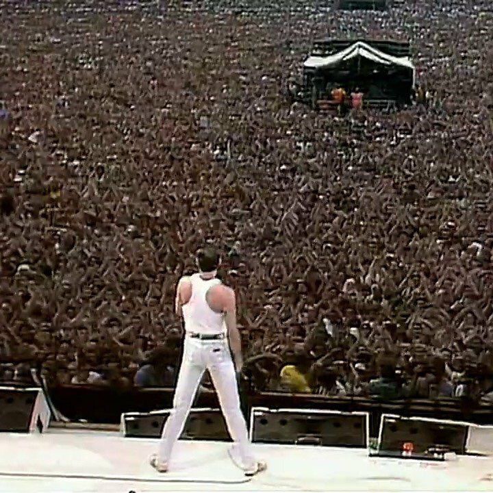 TheFilmCritic_'s tweet photo. Freddie Mercury at Live Aid (1985) 

Rami Malek in Bohemian Rhapsody (2018) https://t.co/hRkR2i3tfY