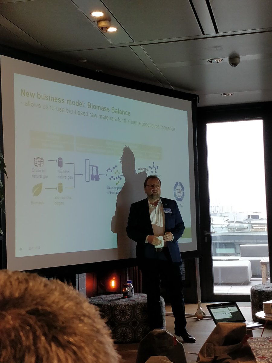 Fredi78's tweet photo. Andreas Kircherer BASF sustainability director talking about circular economy #basf #letstalkpaint https://t.co/EktkMSwc9H