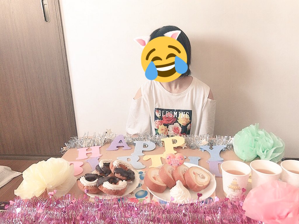 ishii_34's tweet photo. 全部顔隠してごめんなさい。
良い誕生日迎えられました！LINEとかDMくれた人ありがとうございます🙏 https://t.co/4kapxazrvf