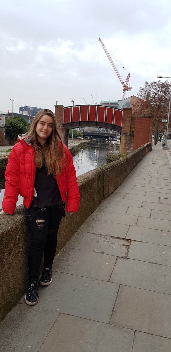 CosgraveKatie's tweet photo. OLIVIA questions,  challenges and articulates herself better than most adults. 'Just ASK stop assuming'. Age 12-16 I've shared my @RECLAIMproject  journey with her. Every time she stands &amp; talks infront of a room full of adults you can hear their brains switching on.#powerful https://t.co/NzOzuOCr4y