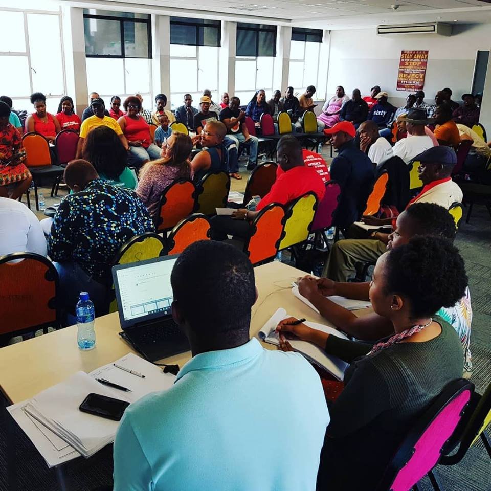 Delegates from the 147 #WorkingClassSummit working class organisations meeting to strategize implementing the resolutions from the Summit! We are planning the path to Socialism on this #BlackFriday.

Down with the Capitalist system, down!
Forward with #WorkingClassUnity, forward!