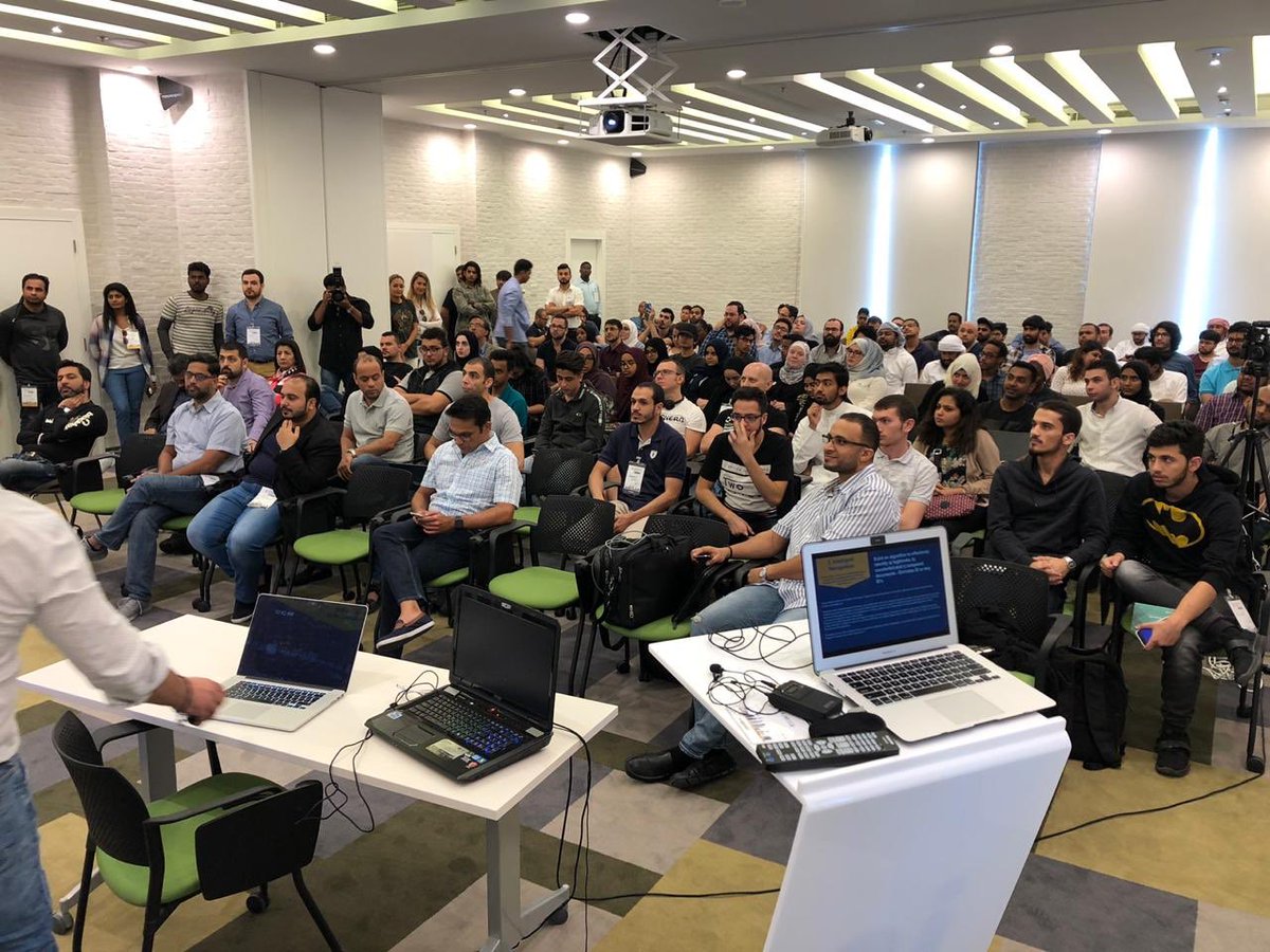 The GDG DevFest 2018 has kicked off and it is a full house today!