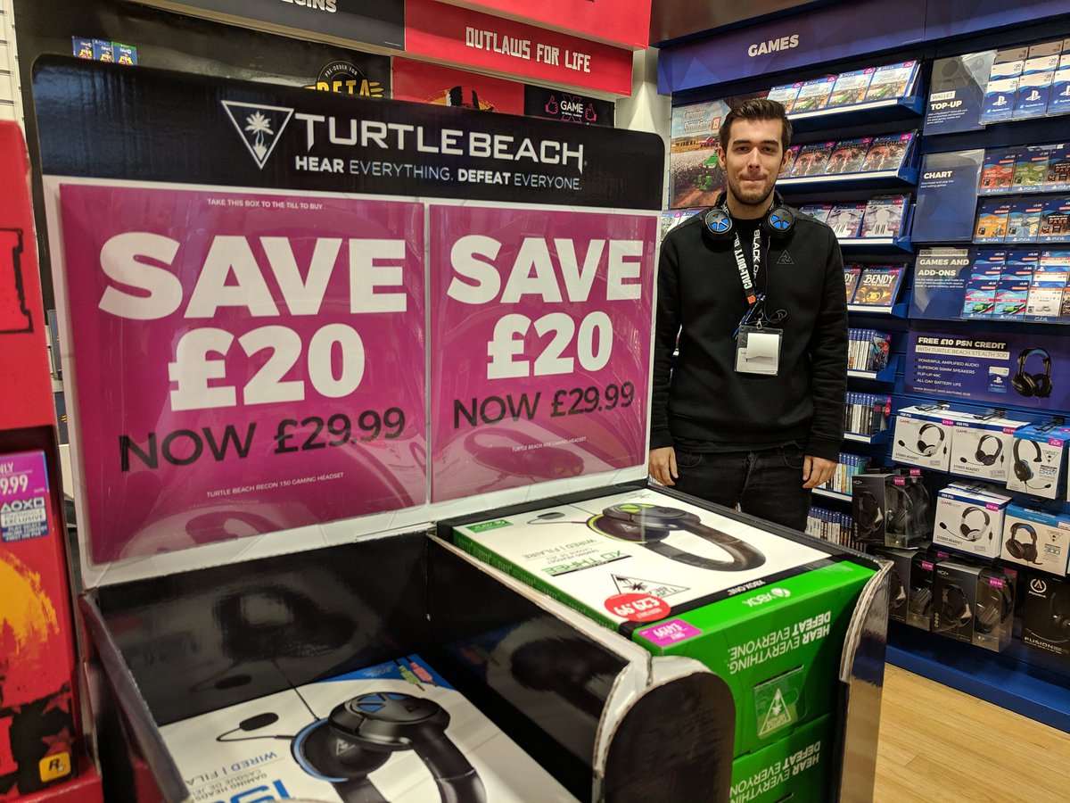 GAMEHayes's tweet photo. 🔥 Hot black Friday deal 🔥

Our Recon 150/XO Three headsets are now £29.99! Pop into store and pick one up, and take a look at our other deals whilst you're at it!

#BlackFridayAtGAME https://t.co/Mck52NPBOu