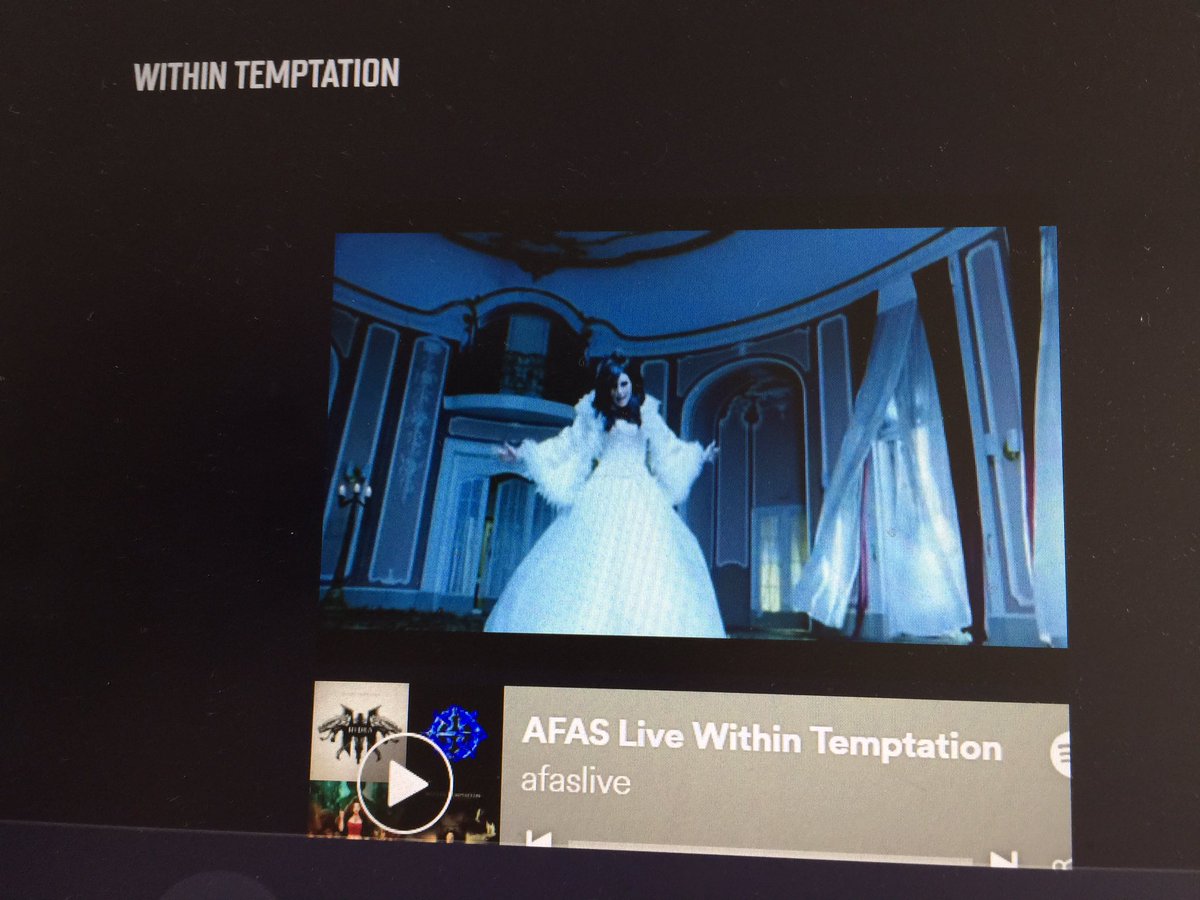 watdoetwouter's tweet photo. Vanavond met mijn gasten van @Mainfreight naar Within Temptation in #AFASLive. Nog heel even werken, maar de voorpret is al begonnen! #zinin! @WTofficial @AFAS https://t.co/41lNDklzs5