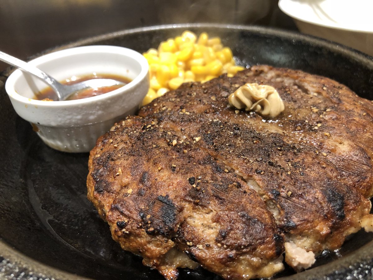 Cap Skeb始めました Pa Twitter いきなりステーキ行ってきました 初心者なんだけど 隣の人がポットからステーキに向かって何かをかけていて お茶ぶっかけるとか世の中には色んな食べ方あるんやなぁ とか思って自分のグラスにお茶を入れようと手を伸ばして留まっ