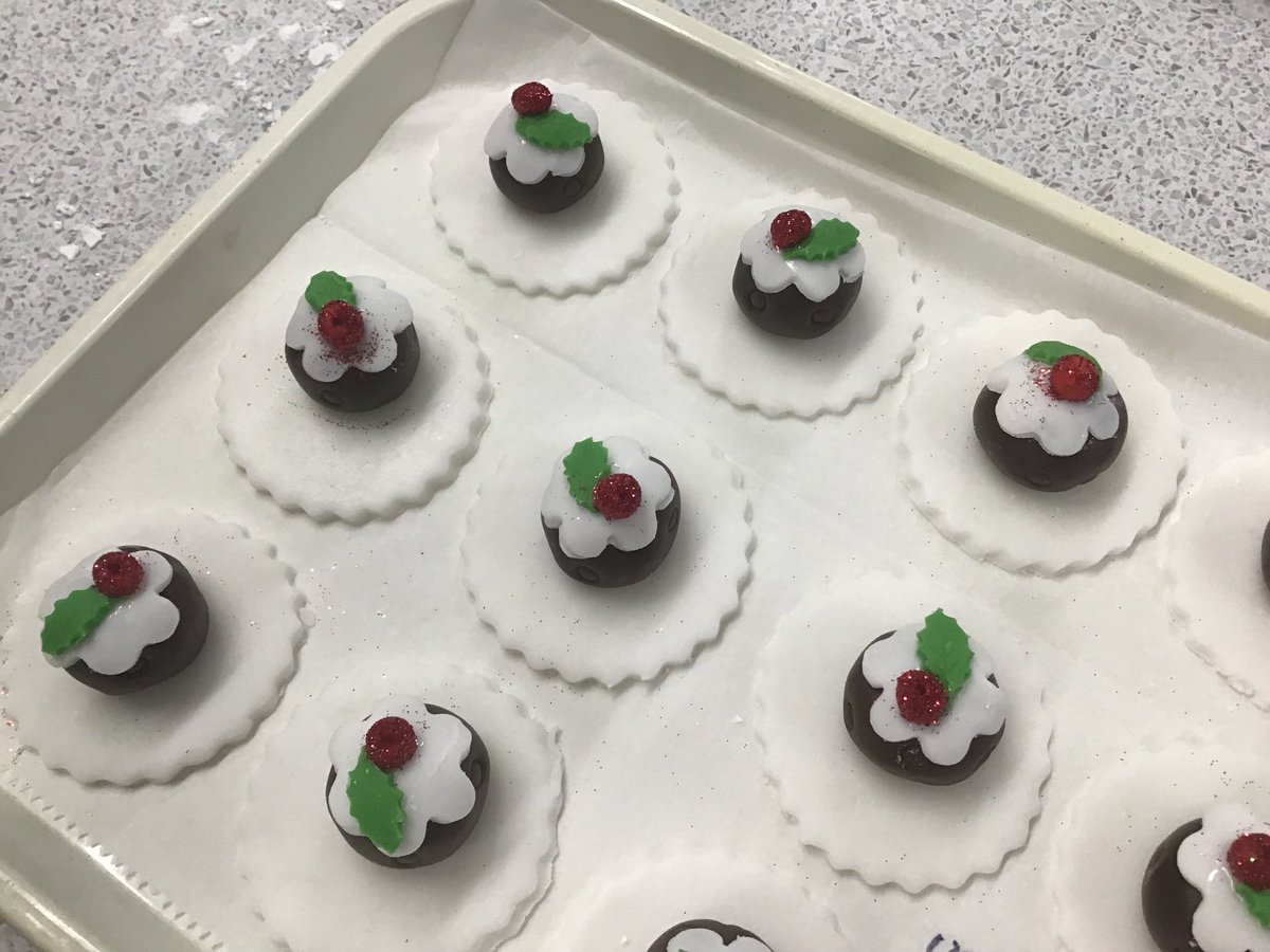 THSch_Food's tweet photo. U3 are being extremely patient in Food this morning, and you could hear a pin drop! #thschfood https://t.co/lUsO1QXFSK