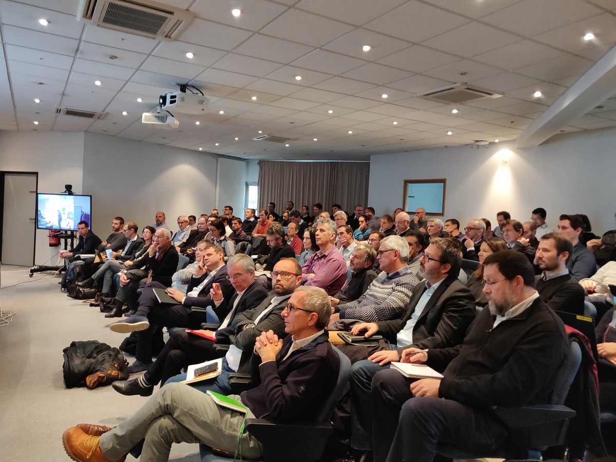 Les industriels de la region <a href="/auvergnerhalpes/">Auvergne-Rhône-Alpes</a> impliqués dans la dynamique de l' #IA à l'événement de présentation du projet d'Institut d'intelligence artificielle de Grenoble #3IA >> restitution d'une étude sur les forces industrielles régionales par @AURAentreprises