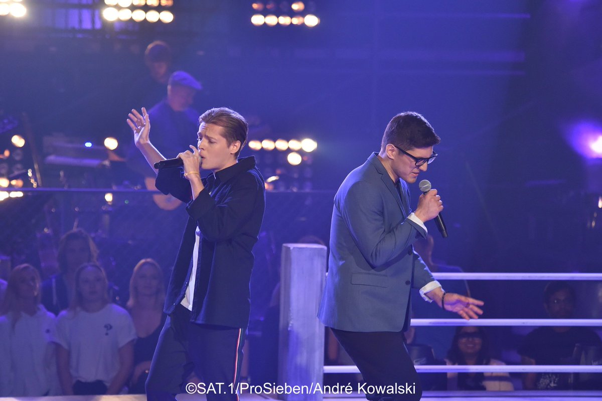 sat1's tweet photo. Die doppelte Dosis @jtimberlake bekommst Du morgen bei uns! Die #TVOG-Talente #BenjaminDolic und #StefanCelar treten mit seinem Welthit #CryMeARiver in den #TVOG-Ring. Wer kann Coach #YvonneCatterfeld in den 3. #Battles überzeugen und sich den Einzug in die Sing-Offs sichern? https://t.co/nPeTfqM772