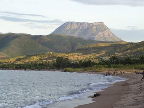 FrumenceBoroto's tweet photo. #Moba, anciennement #Baudouinville ou Boudewijnstad, est un territoire et une ville de la province du #Tanganyika en République démocratique du #Congo (#RDC). Moba possède un aéroport et une plage magnifique.
https://t.co/rpfD3dGpZb
#VisitDRC #VisitezRDC https://t.co/rJlYgogCFi