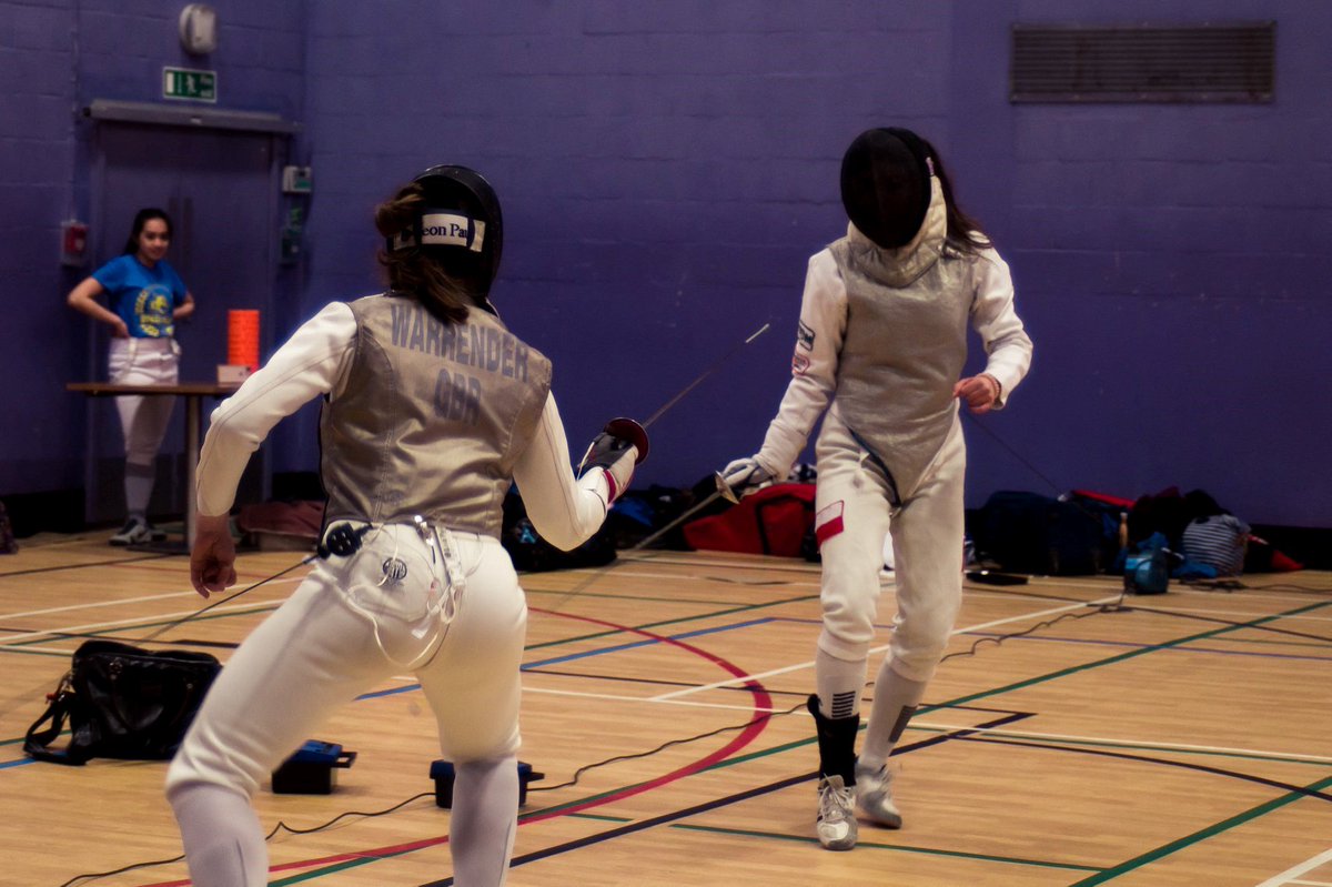 EMILY GOODCHILD - FENCING

Daughter of an international foilist, Emily is following in her mothers footsteps by competing in the Fencing World Cup in Algiers today! Find out more qmsu.org/pageassets/thi…