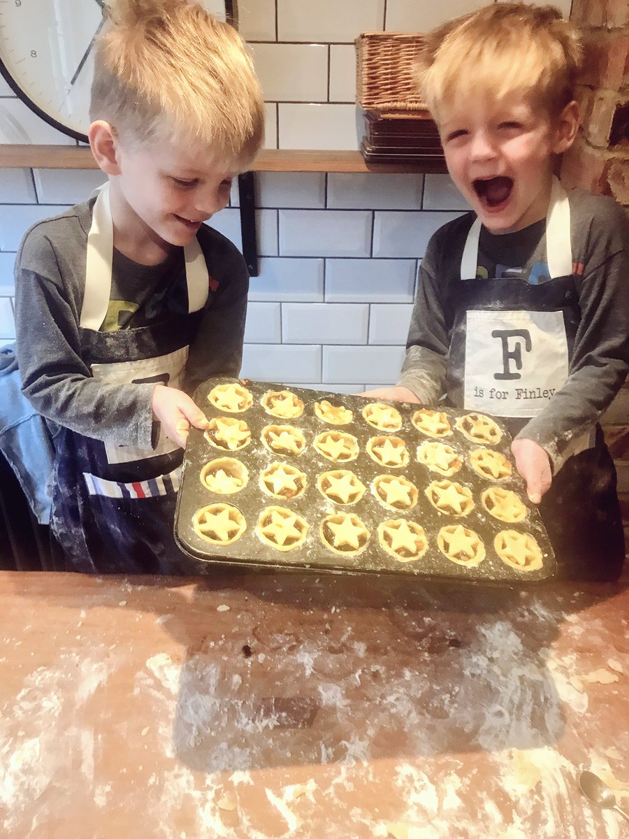TeepeePartees's tweet photo. Ready for the Oven! Our #christmas #baking has started #mince pies #Christmasbaking #ChristmasIsComing 🎄🎁❄️🎅🏻🤶🏻 https://t.co/PY6jBMyoS5
