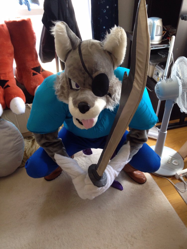 ギル En Twitter さんぞくウルフ 昔の家で撮ったやつで後ろにギルモンフットがあるけど ギル En Twitter さんぞくウルフ 昔の家で撮ったやつで後ろにギルモンフットがあるけど
