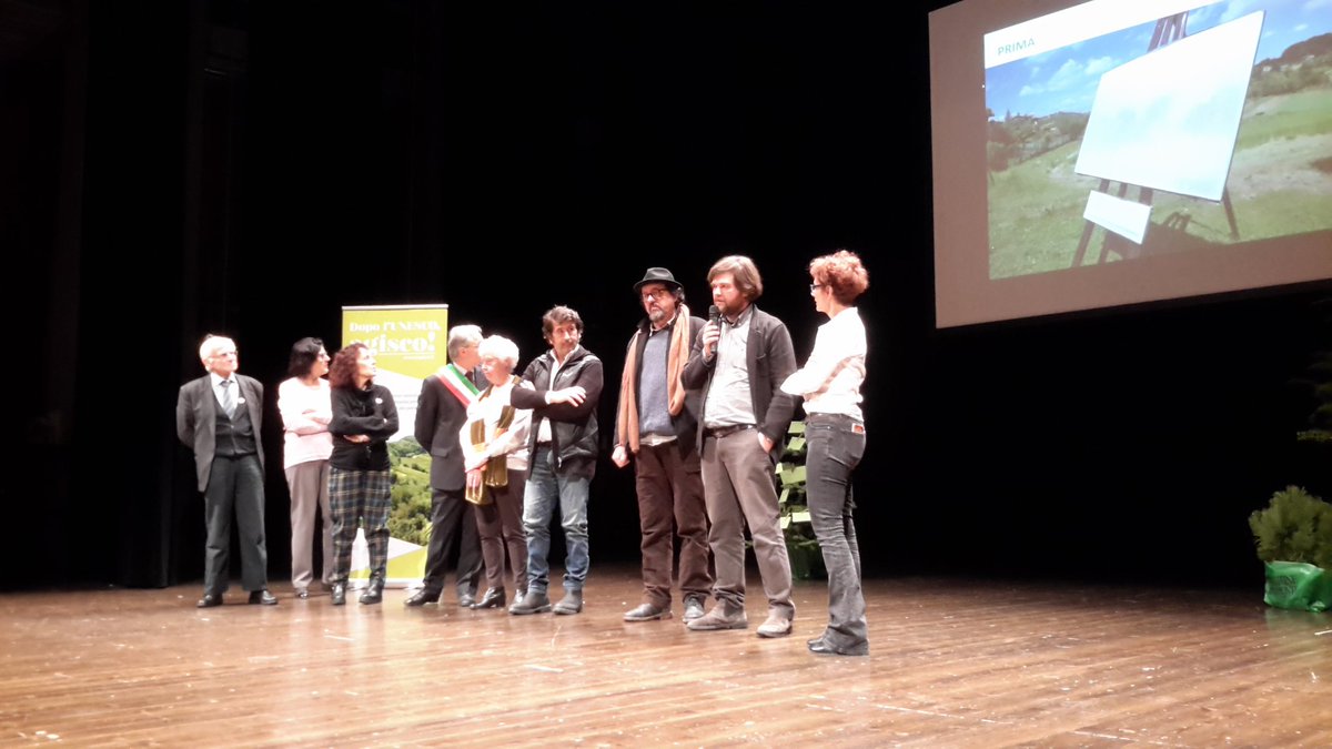 piemonte_italia's tweet photo. E sul palco di Dopo L'UNESCO agisco vengono premiate le associazioni virtuose del territorio ProLoco di Monticello d'Aba - Amis d'la Cura di Rosignano Monferrato - Italia Nostra Onlus  sezione di Alba #piemonte #piemontedavivere #IoAgisco https://t.co/eq11MdRwAi